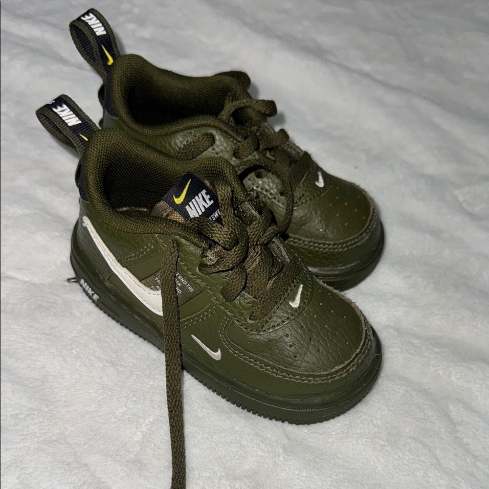Nike Kids Forest Green Sneakers